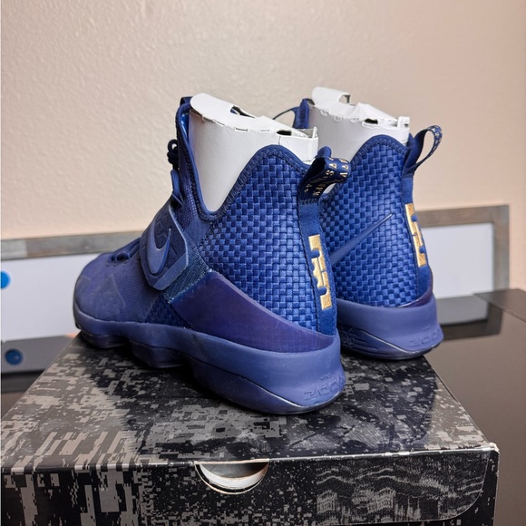 LeBron 14 Limited 'Agimat' *NEW* *RARE* - Picture 4 of 11